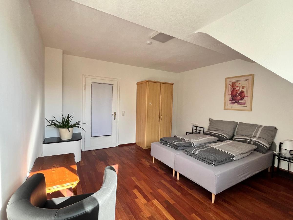 Gaestezimmer Limburg City 림부르크안더란 외부 사진