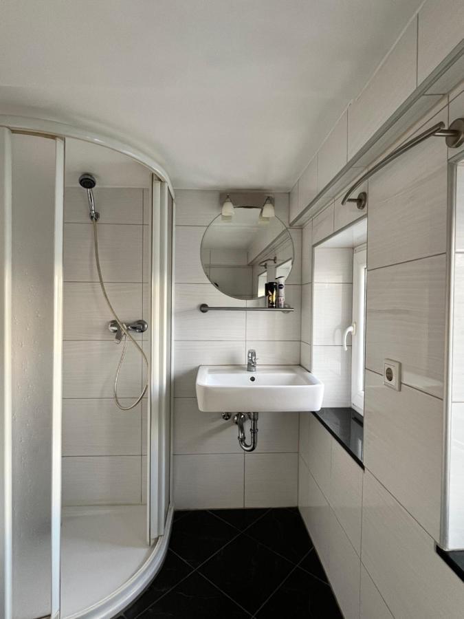 Gaestezimmer Limburg City 림부르크안더란 외부 사진