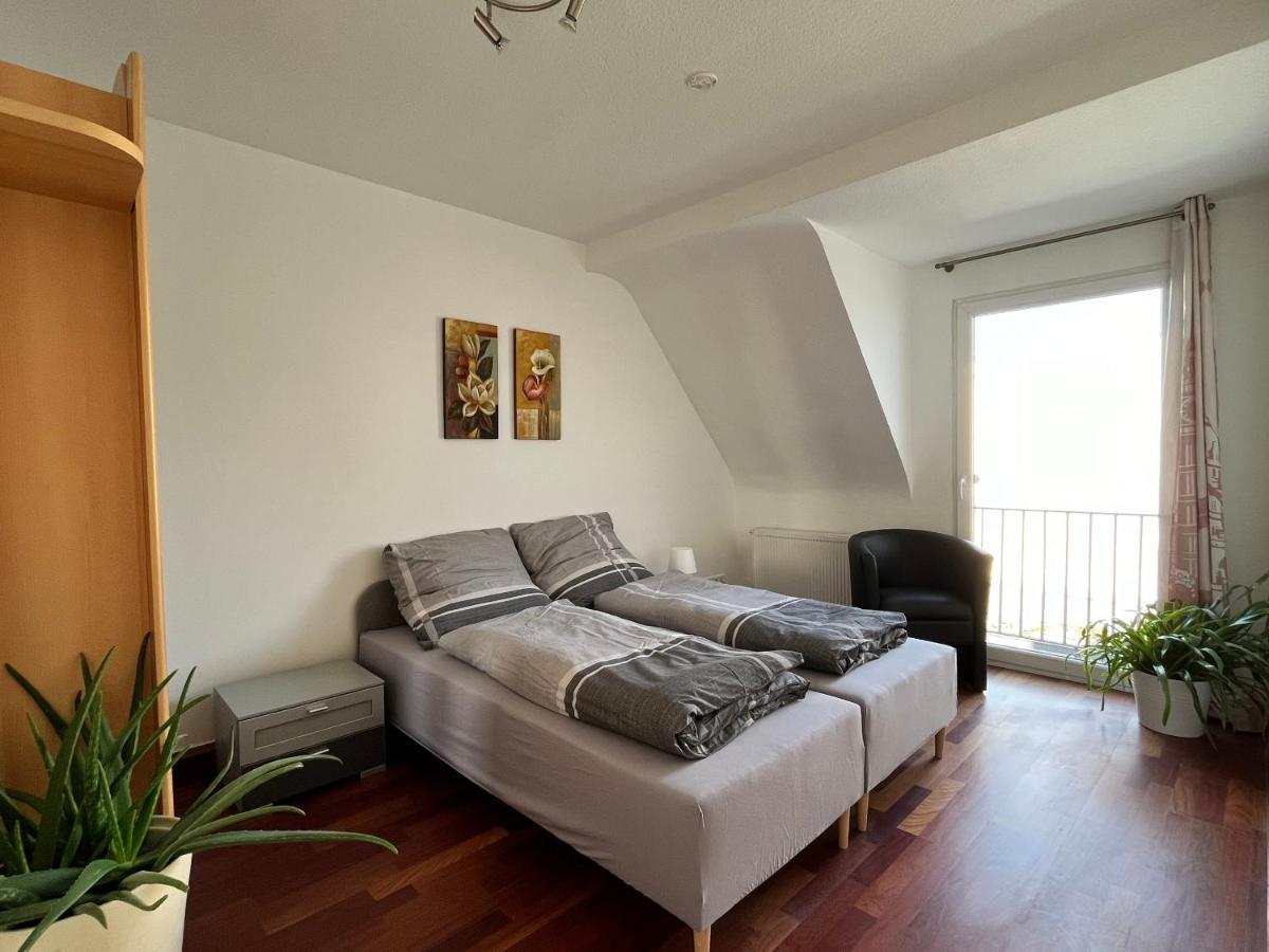 Gaestezimmer Limburg City 림부르크안더란 외부 사진