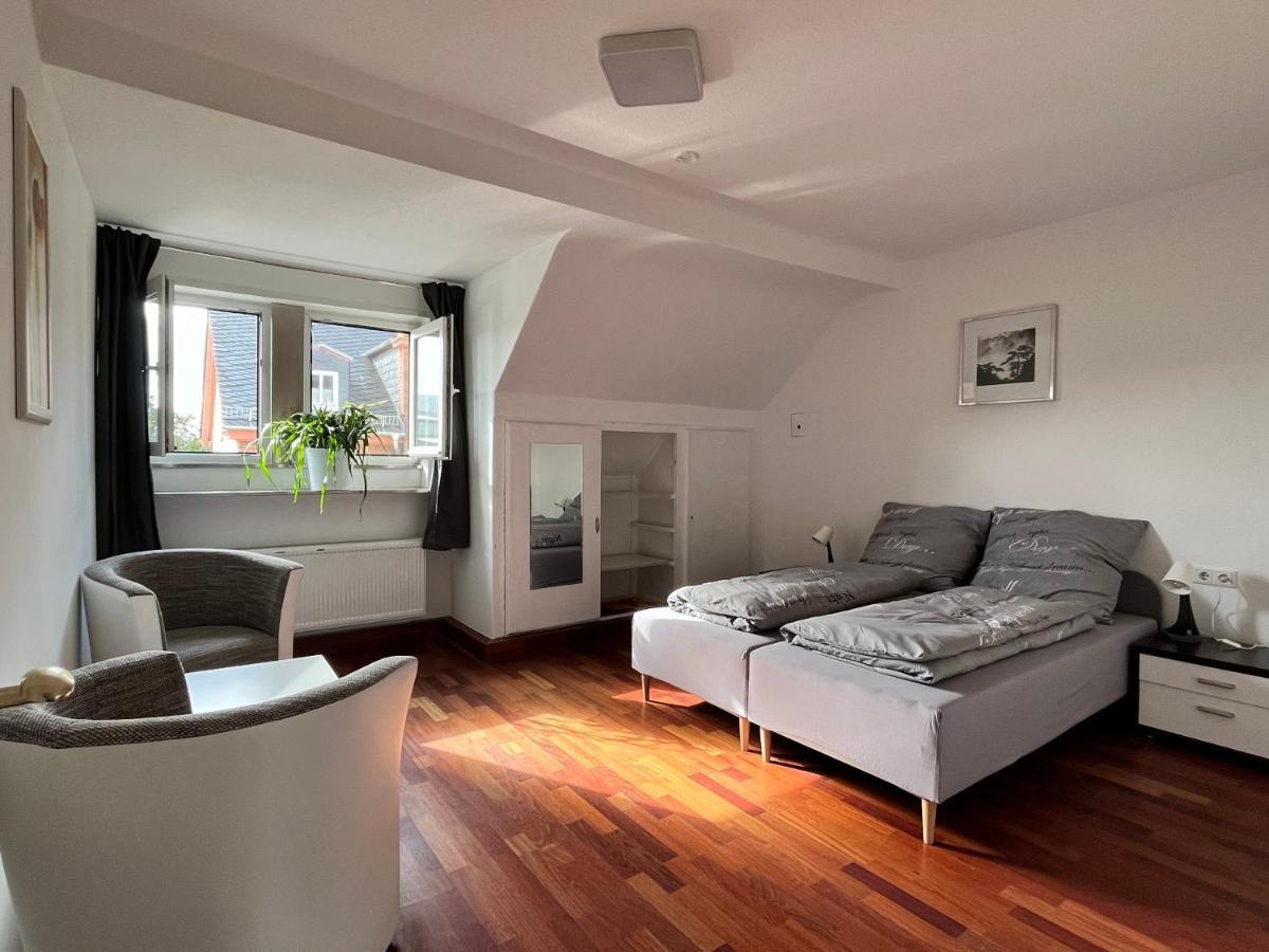 Gaestezimmer Limburg City 림부르크안더란 외부 사진